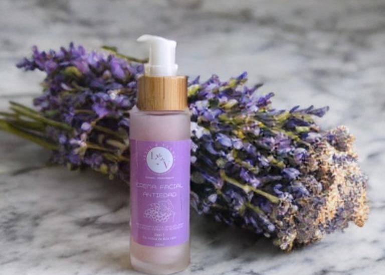 Crema Facial Antiedad de Semilla de Uva y Ácido Hialurónico