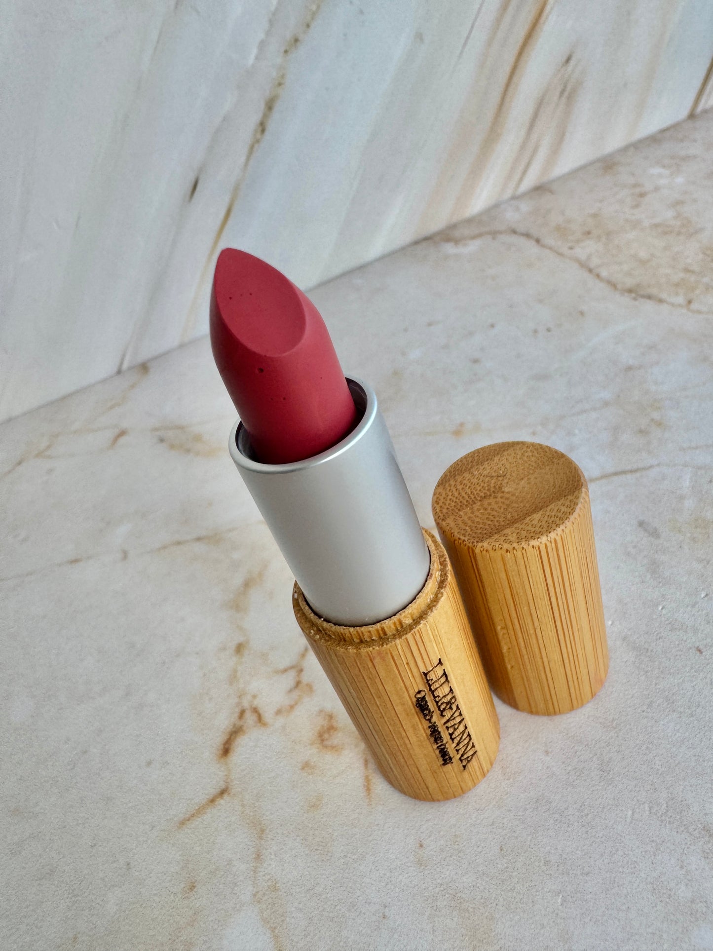 Labial con mango Tono Peonia