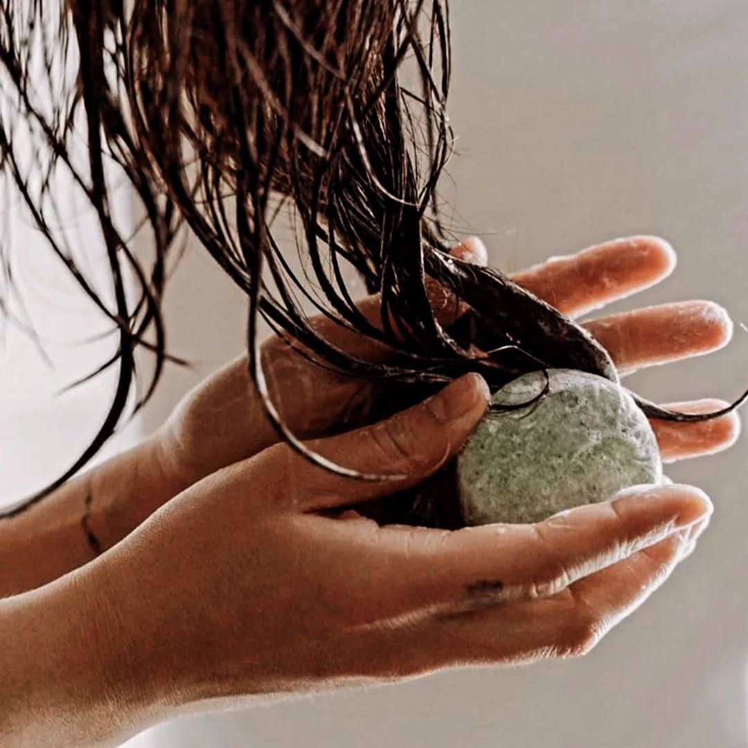 Anticaida                                   Shampoo de Romero - Bergamota & Espirulina