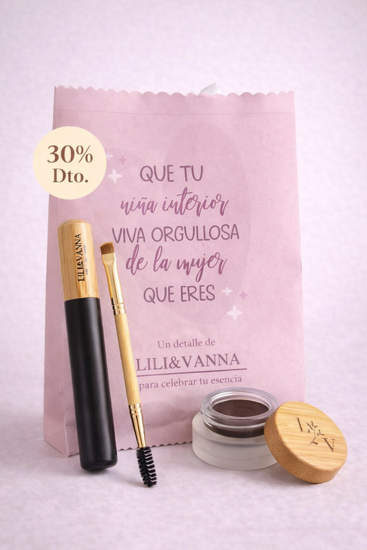 Kit conmemorativo 8M